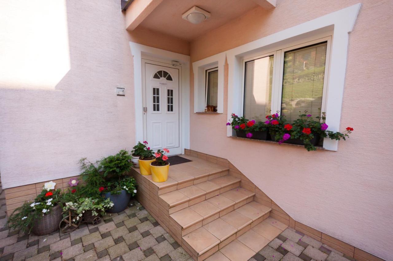 Apartmani Strsoglavec Krapinske Toplice Exterior photo